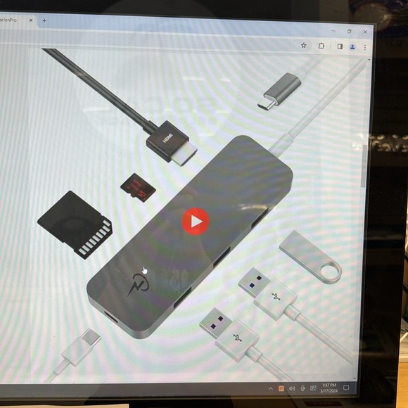 Charjen Pro premium hub. Compatible with all USB-C laptops tablets, and phones. - Picture 6 of 7